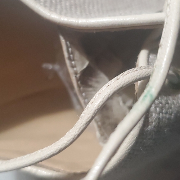 Genuine Snakeskin and Linen Te Casan heels - Picture 8 of 17